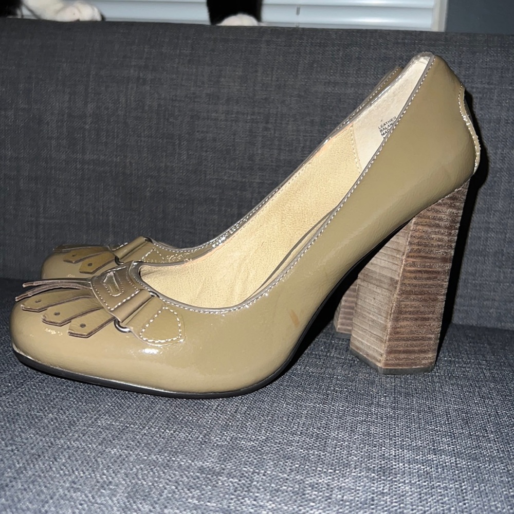Levity Heel waiting for you